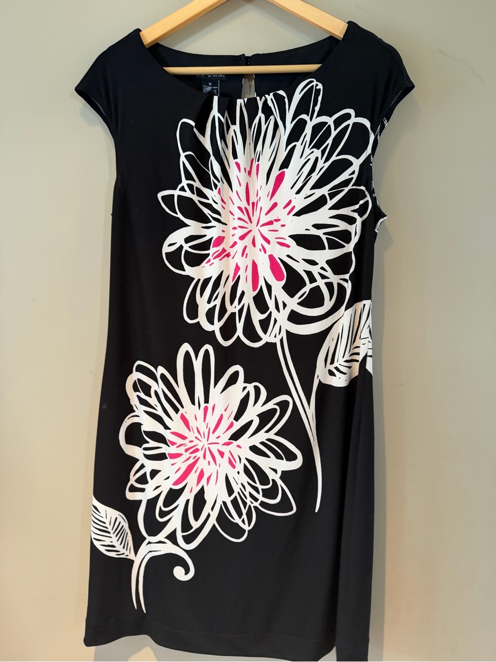 B.Calm Black Floral Shift Dress with Pink Accents size 10